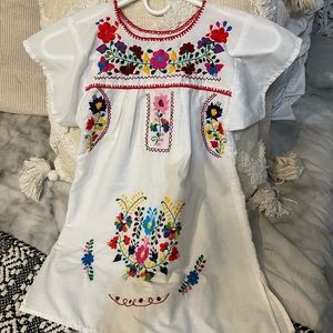 4T Mexican embroidered dress